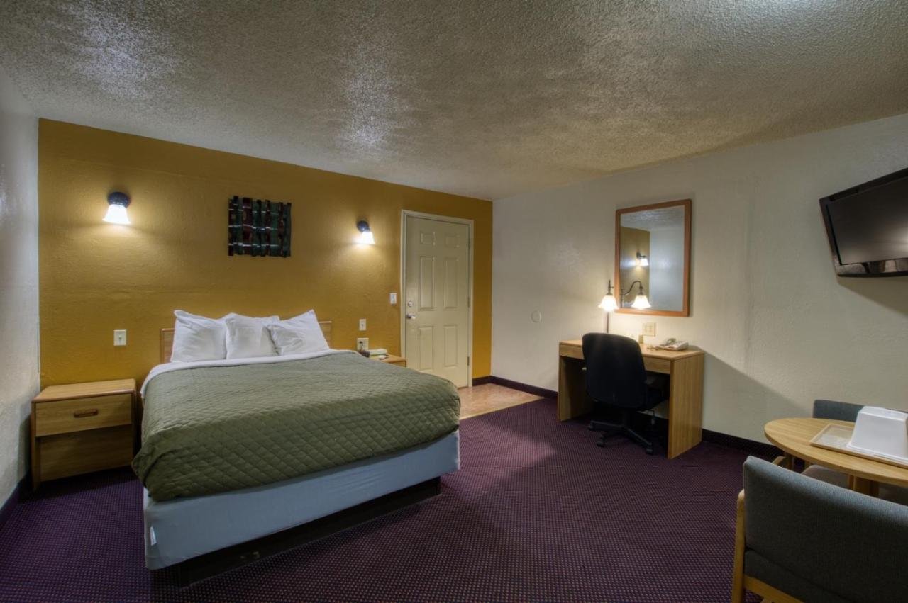 Western Motel Shamrock